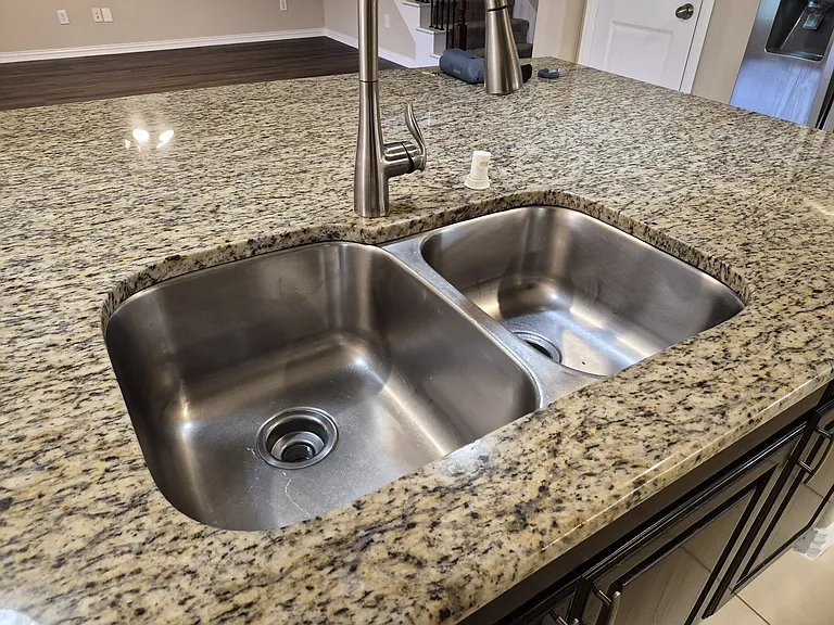 504 Eastland Dr — Photo 10