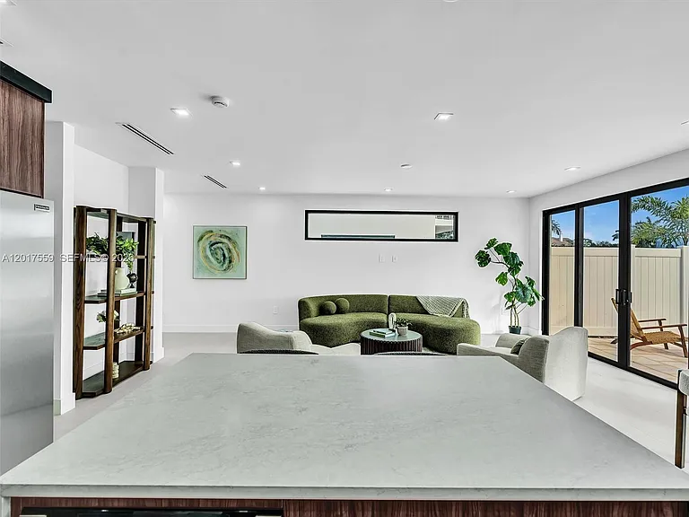 4640 SW 32nd Ave #D1 — Photo 17