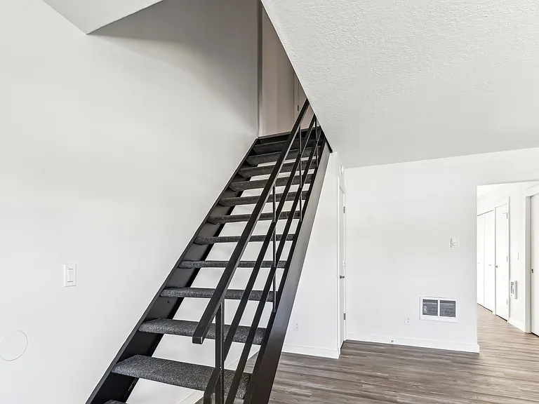 Midland Apartments — Photo 11
