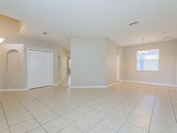 3rd image of 565 Viceroy Ct