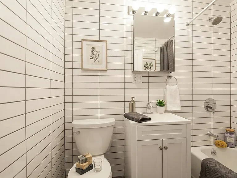 197 Prospect Ave #1R — Photo 4