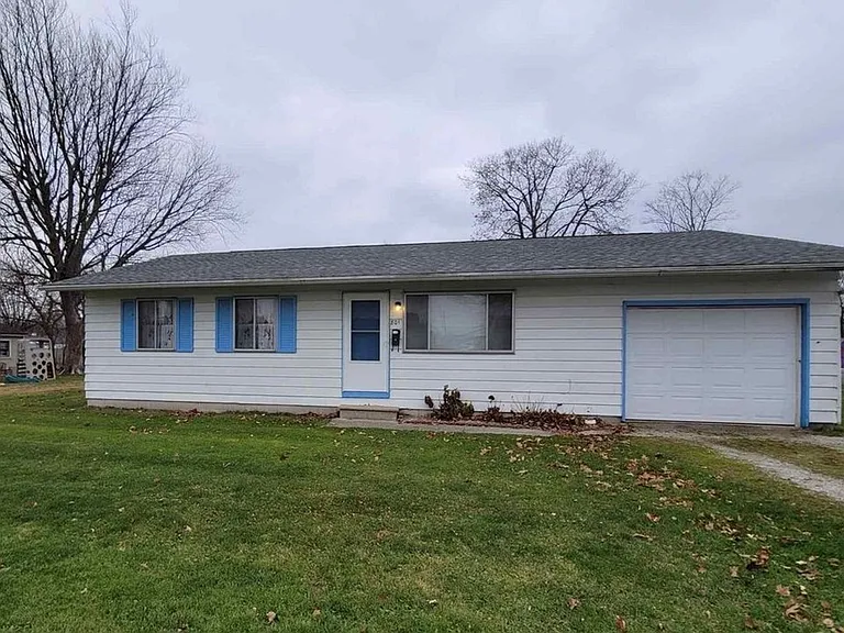 801 E Gerhart St — Photo 1