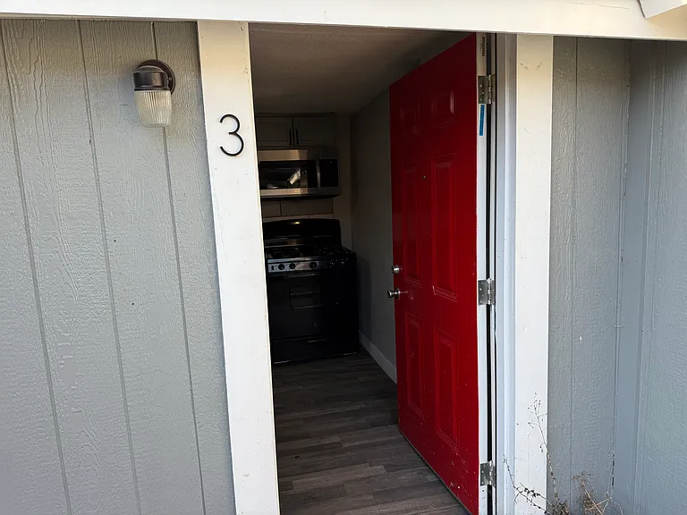 256 Vista Rd #3 — Photo 8