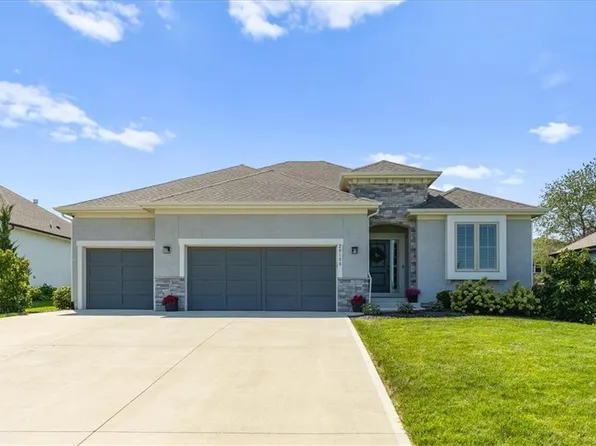 20108 Barker St, Spring Hill, KS 66083