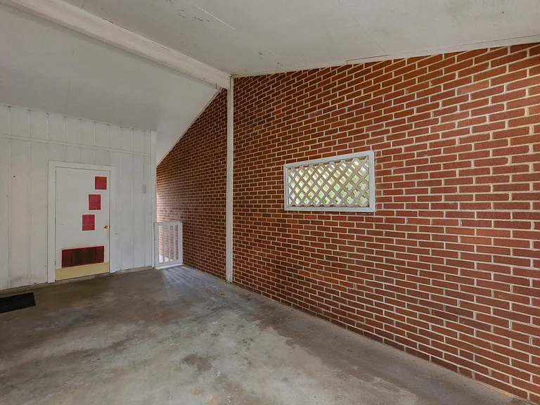 5704 Cedardale Dr — Photo 15