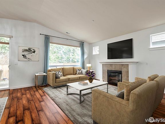 3rd image of 15324 160th Place SE