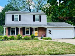 2247 Cambridge Dr SE, Grand Rapids, MI