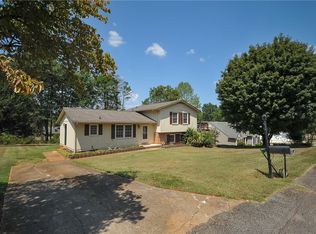 514 Shady Pine Dr, Seneca, SC 29678