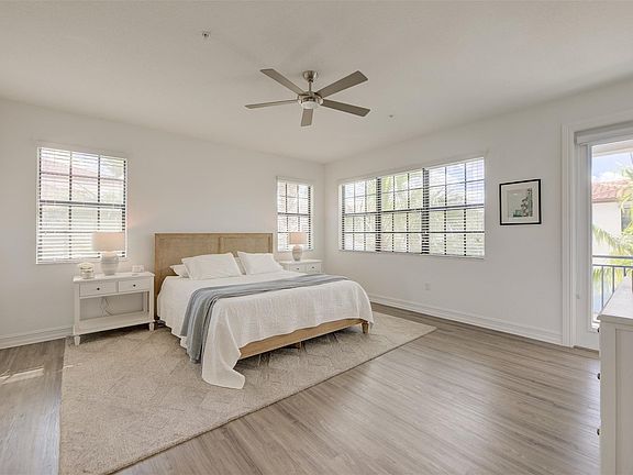4th image of 11701 SW 13th Court