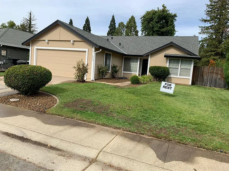 1040 Haman Way — Photo 1