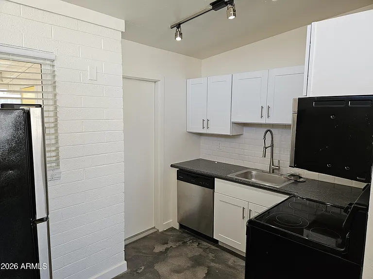 2108 E Fairmount Ave #19A — Photo 5