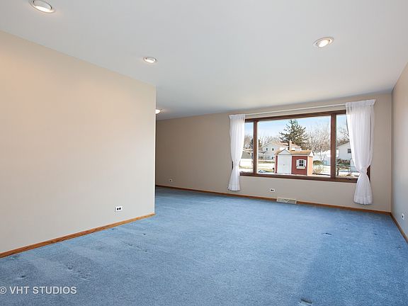 5th image of 6913 Wilmette Ave