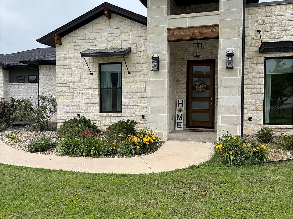 1st image of 1024 Henry Way