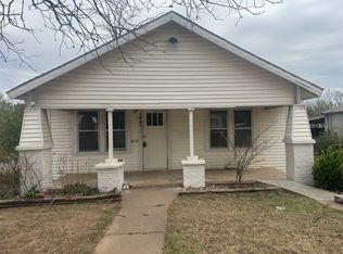 1501 S 16th St, Chickasha, OK 73018