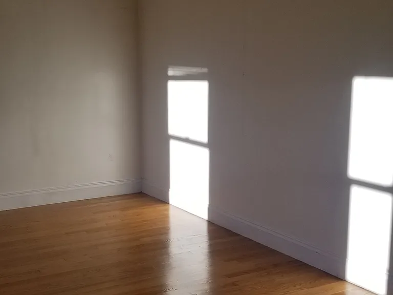 14 Forest Ave #2 — Photo 7