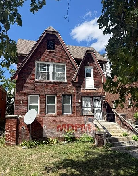 3 bed, 900 sqft, $1,000 — Photo 3