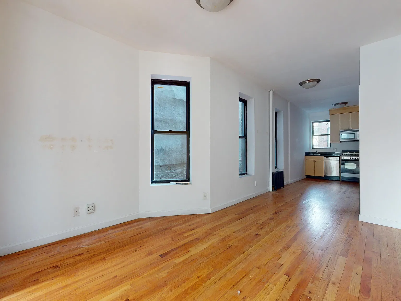 229 West 15th Street — Photo 3