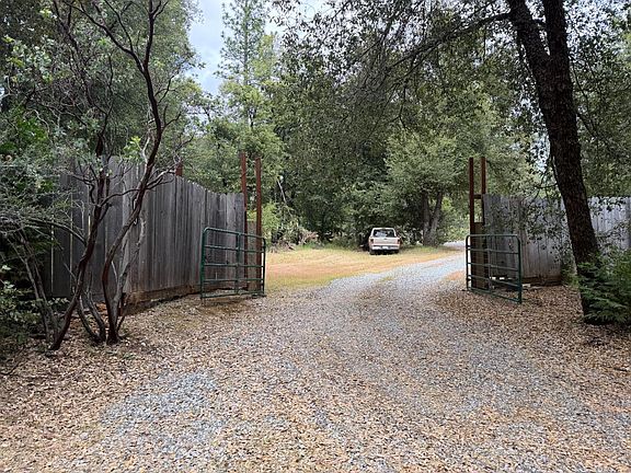 4th image of 18834 Potternoff Rd