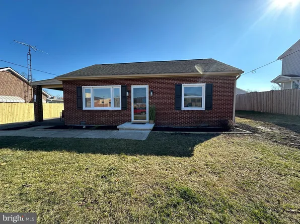 16 Summit Ave, Thurmont, MD 21788