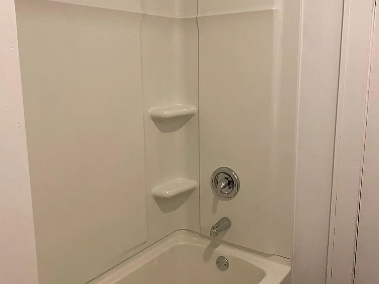 20 Roanoke Ave #C — Photo 3