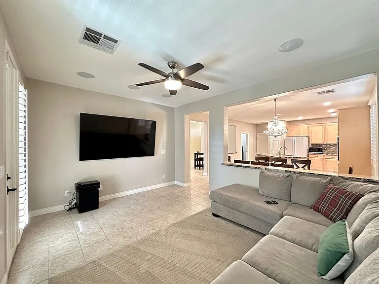10697 Bonnyhill St — Photo 14