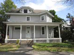 316 Woodland Pl, Jacksonville, IL