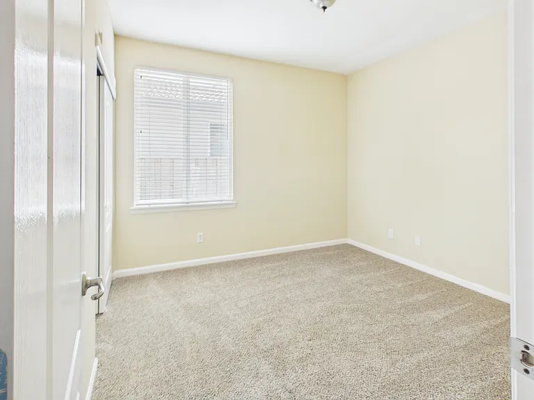 8200 Sienna Loop — Photo 14