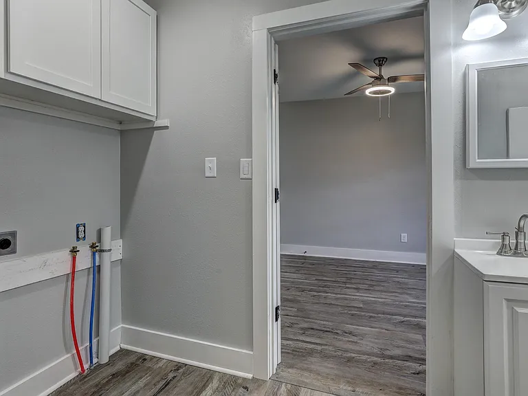 210 Forrest St — Photo 14