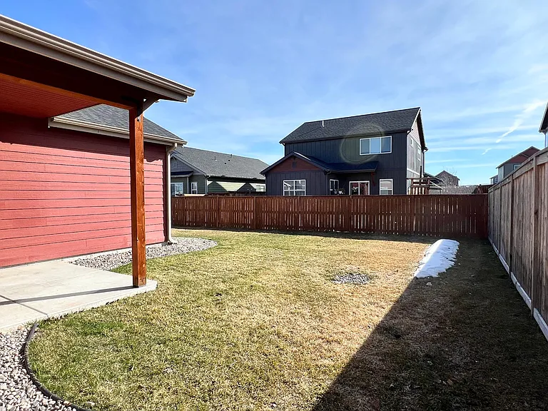 116 S Reliance Ave — Photo 2