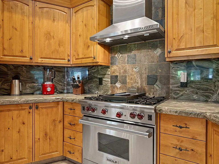 1091 Flume Rd — Photo 10