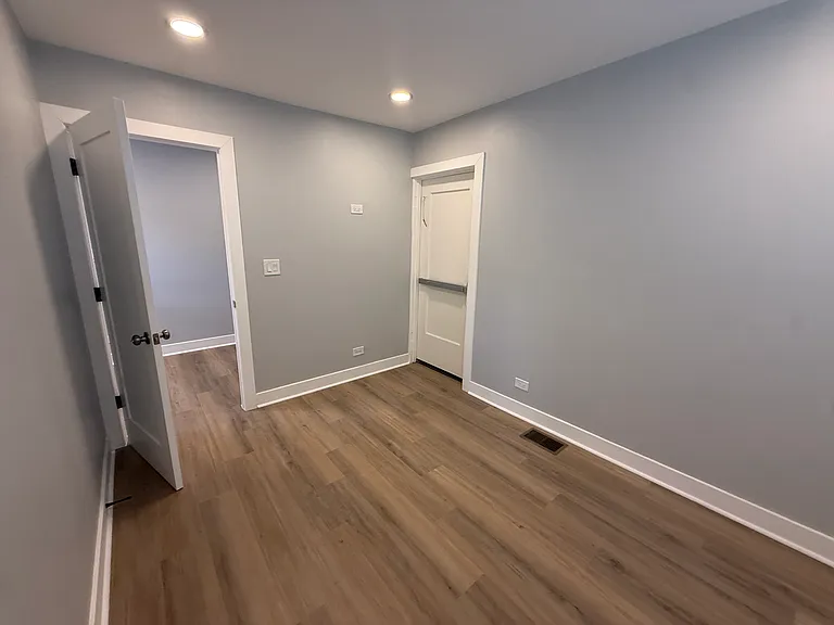 3844 N Central Park Ave #1R — Photo 7