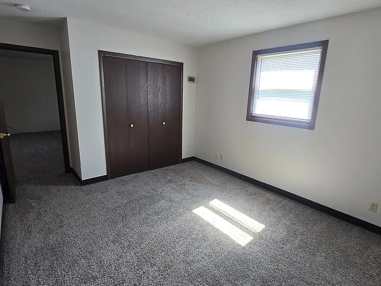 4712 N Sussex Rd — Photo 9