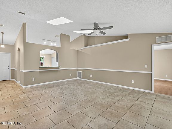 4th image of 63 PINE CREST Lane