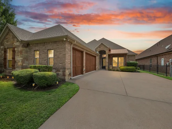 3452 Abes Landing Dr, Granbury, TX 76049