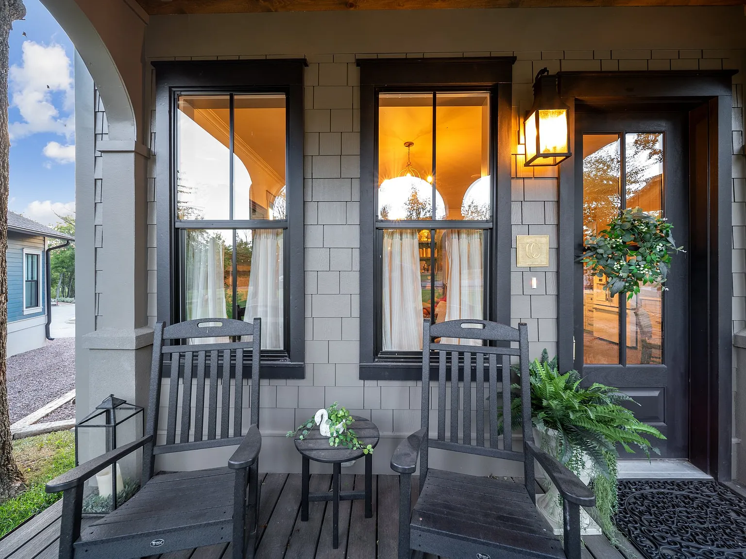 2 bed, 1406 sqft, $2,100 — Photo 4