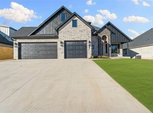 1506 Lookout Ln, Cave Springs, AR 72718