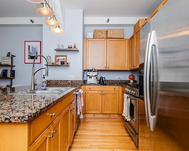 6 N Michigan Ave #608 — Photo 14