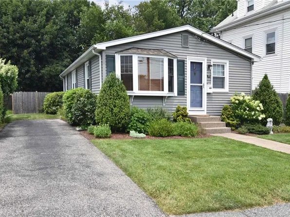 267 Front St, Lincoln, RI 02865