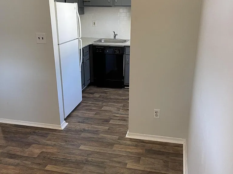 440 Cross Rd #C4 — Photo 5