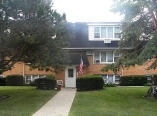 9727 Lorraine Dr APT 3, Countryside, IL 60525