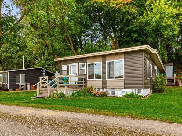 17493 Gary Trl #12, Faribault, MN 55021