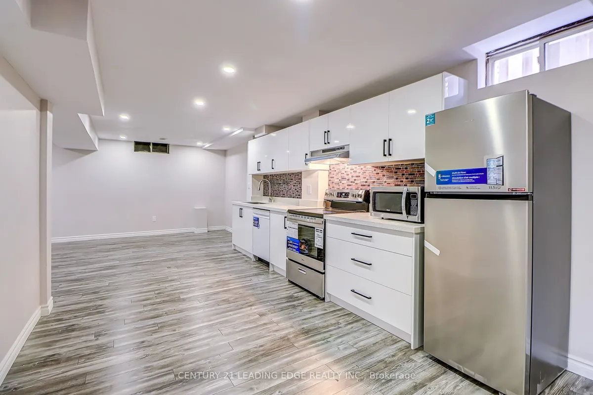 Primary Photo - 30 Brockman Cres #BASEMENT