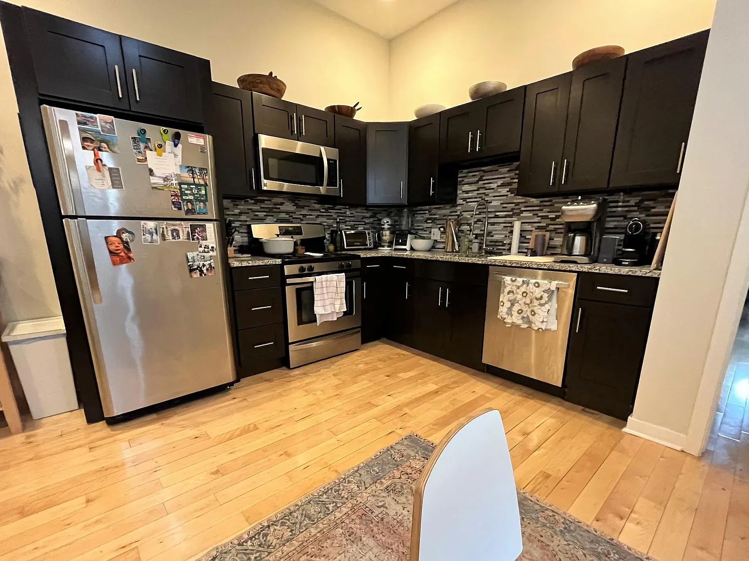 2 bed, 1050 sqft, $2,799 — Photo 4