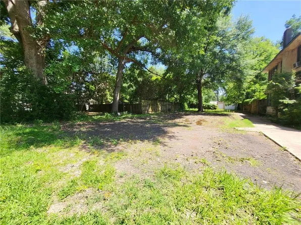 2411 Jackson St, Alexandria, LA 71301