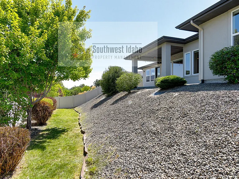 476 W Buroak Dr — Photo 52