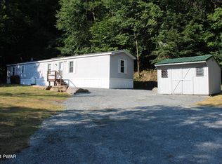 77 Pond Rd, Moscow, PA 18444