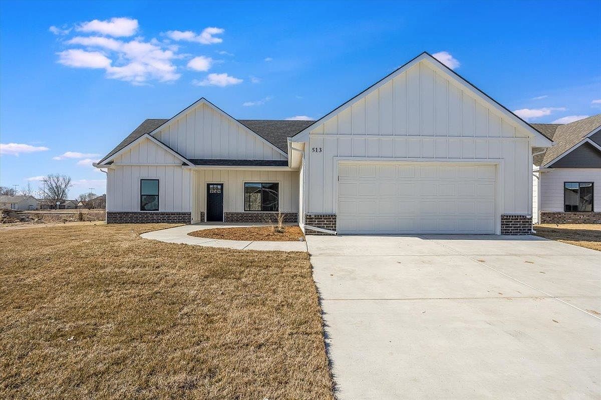 513 S Sweetwater St, Maize, KS 67101 Zillow