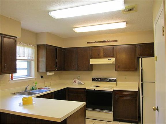 4th image of 5804 Misty Meadow St
