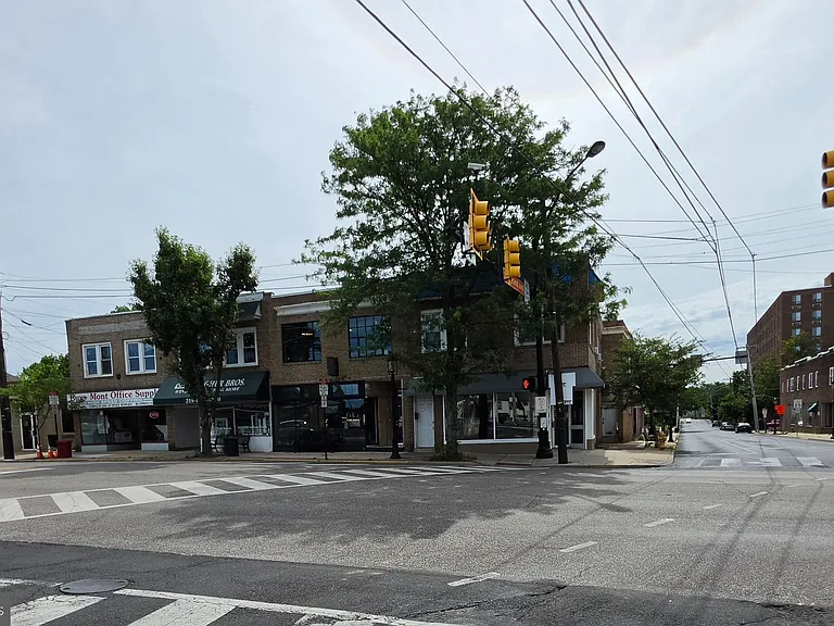 8 N York Rd — Photo 17