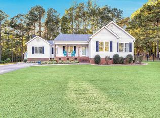 41 Woodland Ridge Dr, Fuquay Varina, NC 27526
